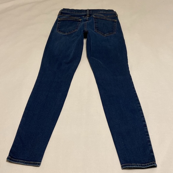 L’AGENCE “Brigitte” Skinny Mid-Rise Jeans Blue Denim Dark Wash Size 27” x 28” - Picture 10 of 15